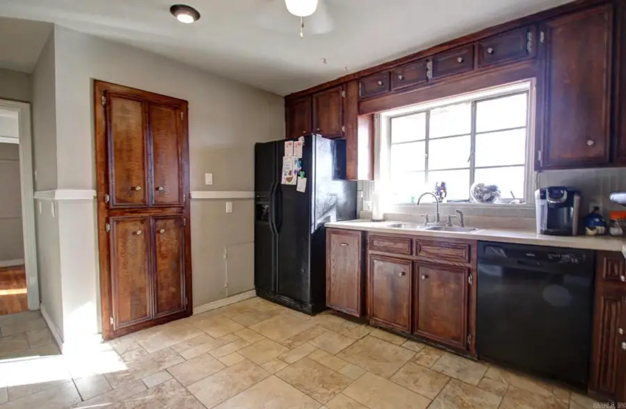 4812 Lochridge Rd, North Little Rock, AR 72116 - #2