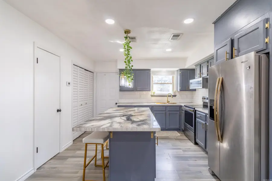 1306 N Nashville Ave, Russellville, AR 72801 - #2