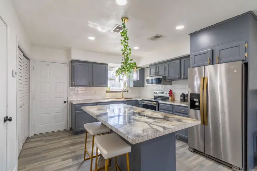 1306 N Nashville Ave, Russellville, AR 72801 - #3