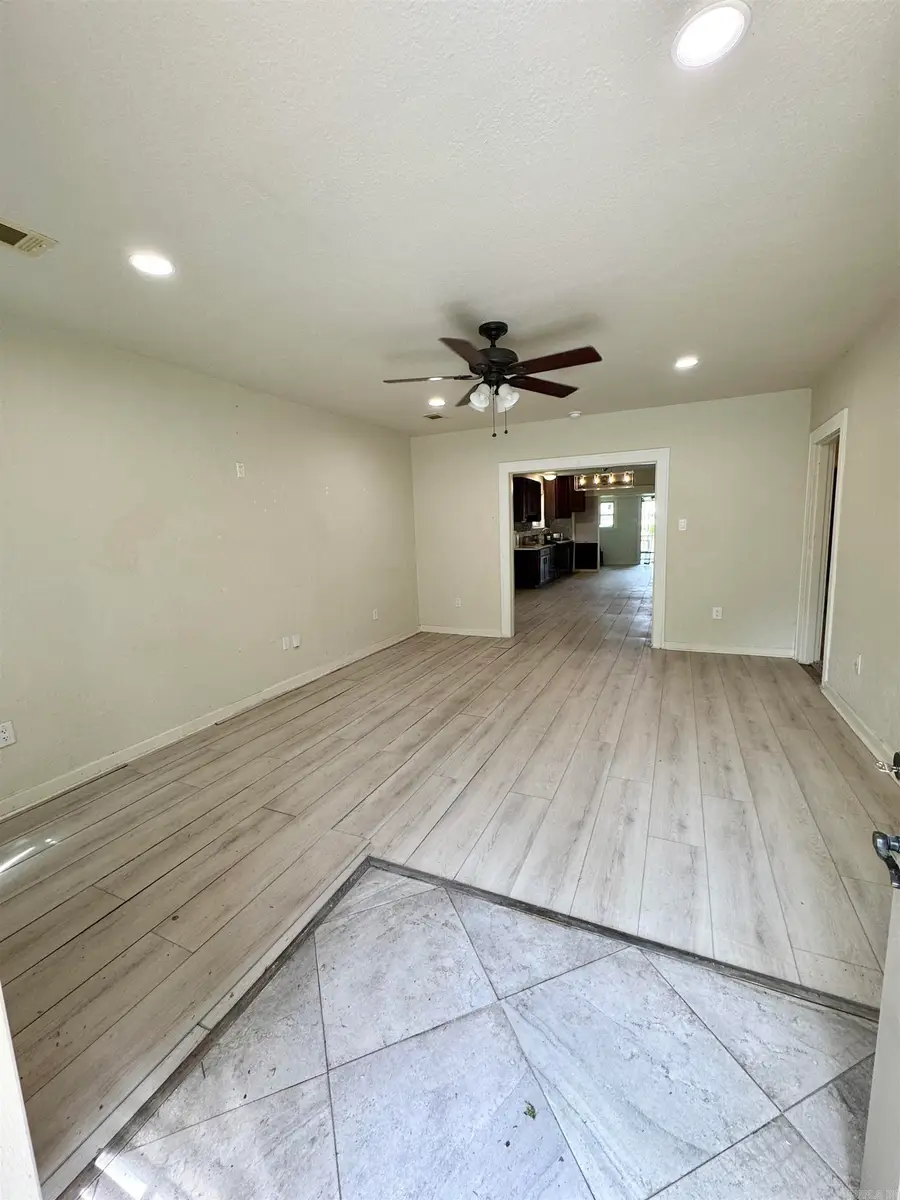 107 Archwood Street, Hot Springs, AR 71901 - #3