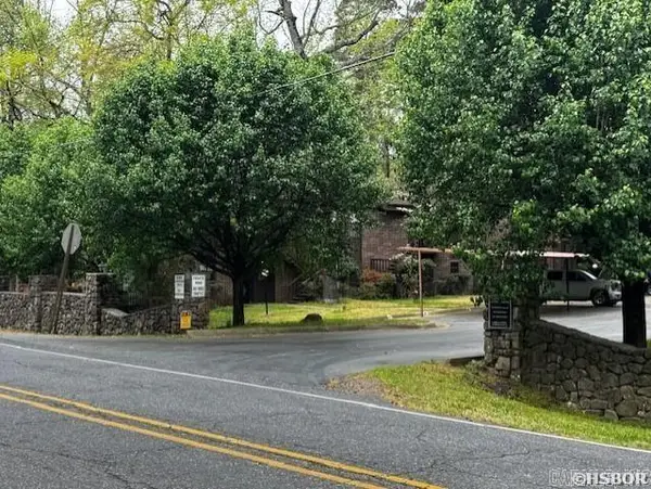 2325 Lakeshore Drive #B4, Hot Springs, AR 71913