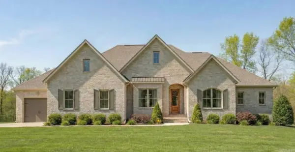 14600 Stonebrook Lane, Maumelle, AR 72113