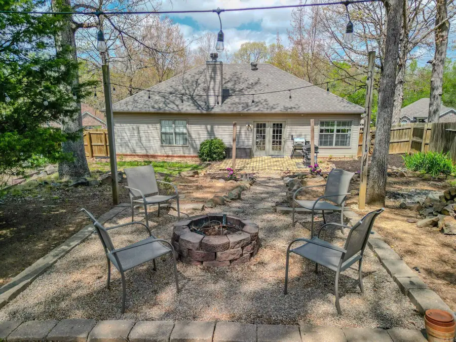 35 Garden Oaks Drive, Maumelle, AR 72113 - #3