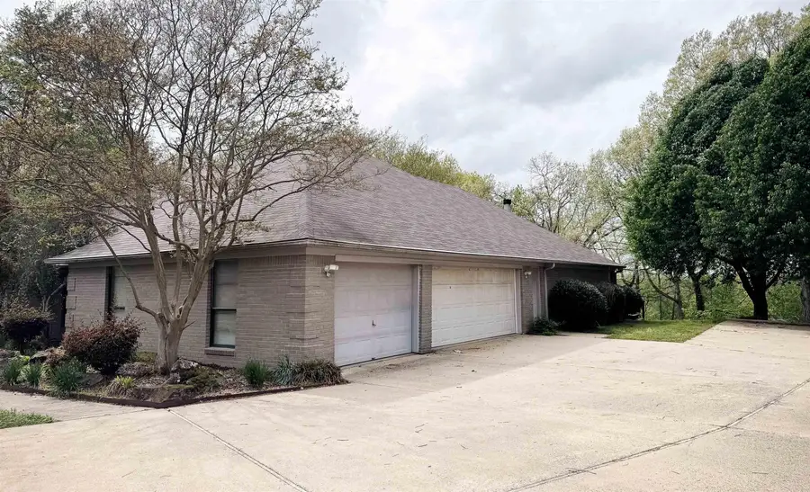 912 Nottingham Court, Benton, AR 72019 - #3