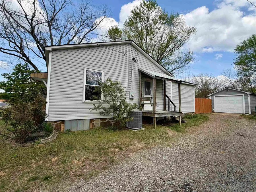 810 Main Street, Pangburn, AR 72121 - #3