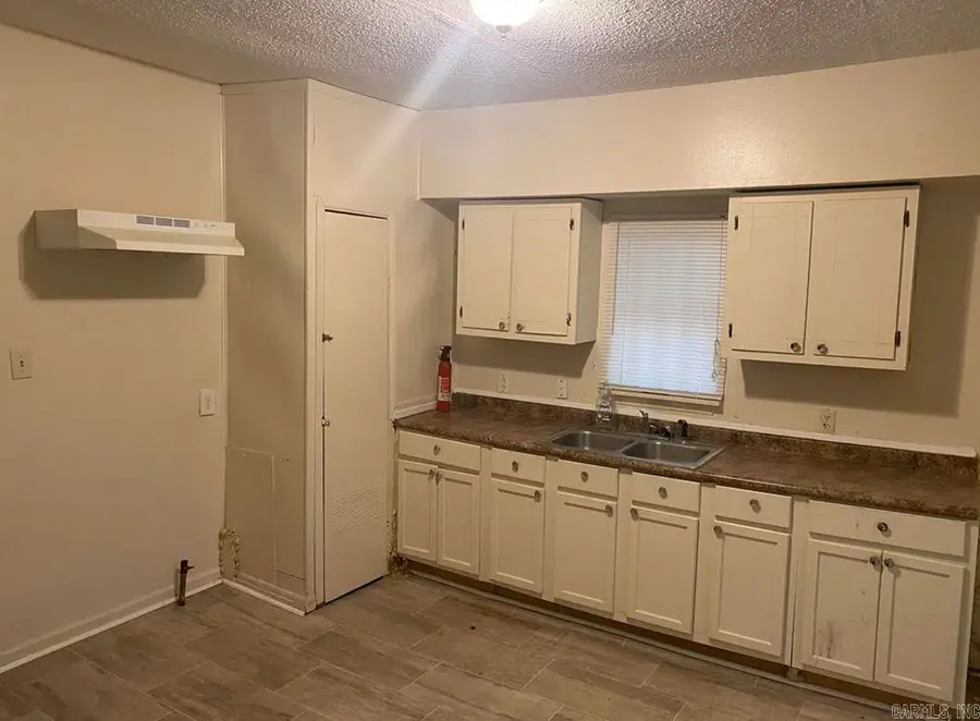 1519 S Tennessee, Pine Bluff, AR 71601 - #3