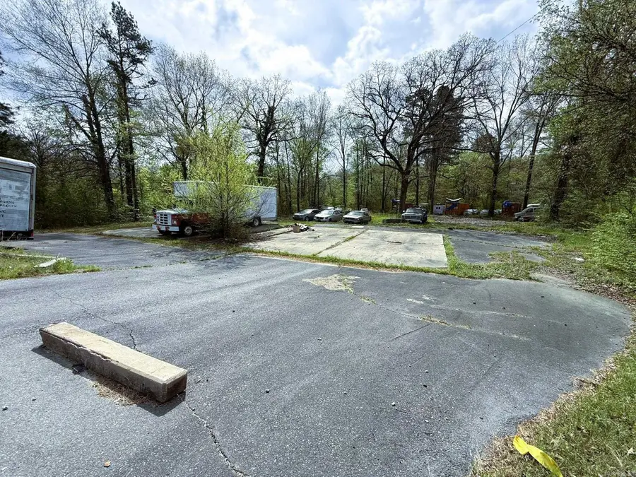 8315 Colonel Glenn Road, Little Rock, AR 72204 - #3