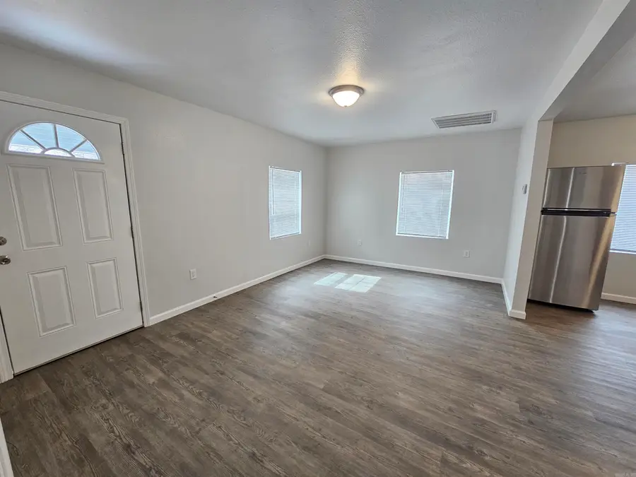 515 Poe St, North Little Rock, AR 72117 - #2