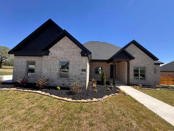 1220 Zenyatta, Searcy, AR 72143