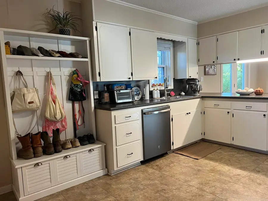 814 N Slemons Street, Monticello, AR 71655 - #3