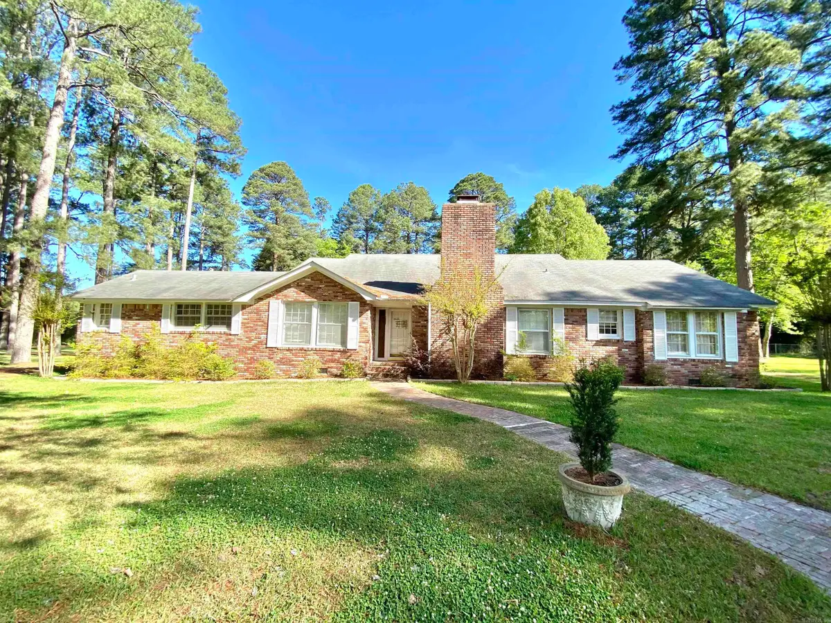 1612 W 4th Street, Fordyce, AR 71742 - #1