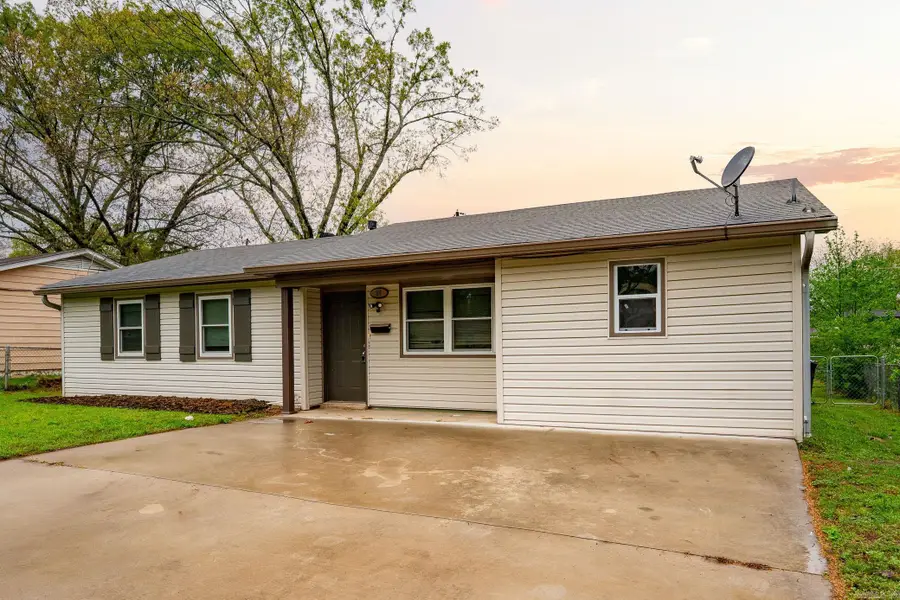 301 Janice Street, Jacksonville, AR 72076 - #2