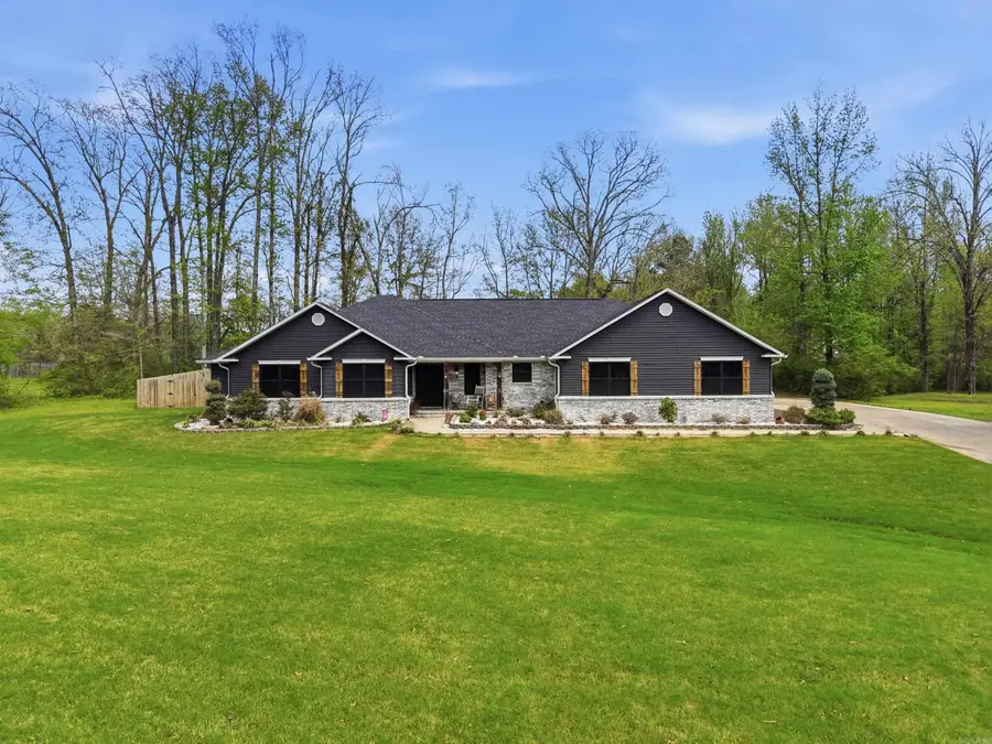 4401 Wagon Trace Cv, White Hall, AR 71602 - #2