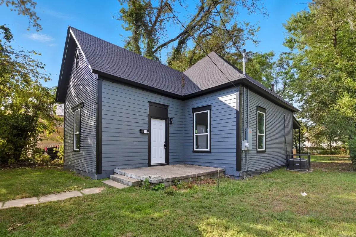 1223 W 10th Street, North Little Rock, AR 72114 - #1