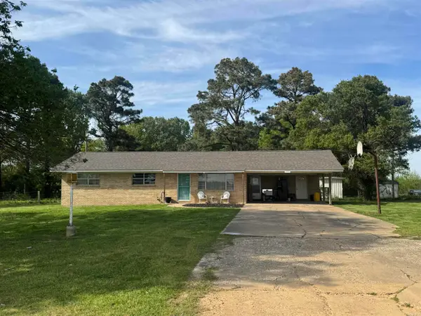 1054 Old England Highway, Stuttgart, AR 72160