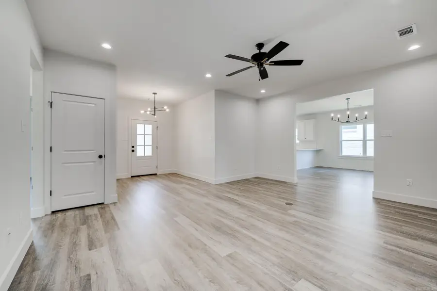 8 Dandelion Drive, Greenbrier, AR 72058 - #3