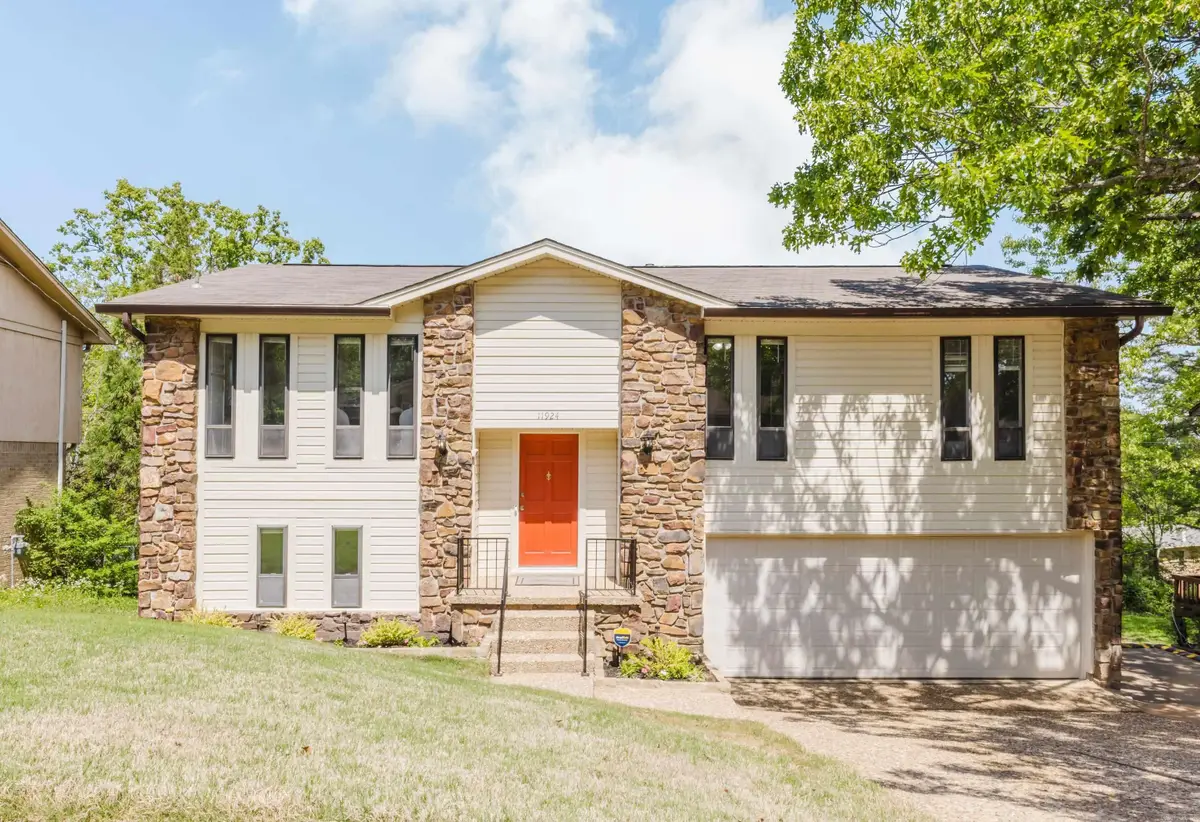 11924 Pleasant Forest Dr, Little Rock, AR 72212 - #1