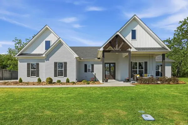 250 E Grandview Heights, Conway, AR 72032