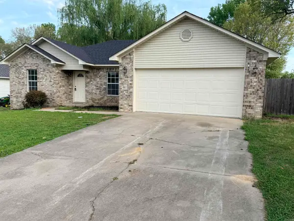 2 Shamsie Dr, Ward, AR 72176