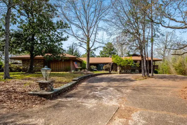 11909 Fairview Road, Little Rock, AR 72212