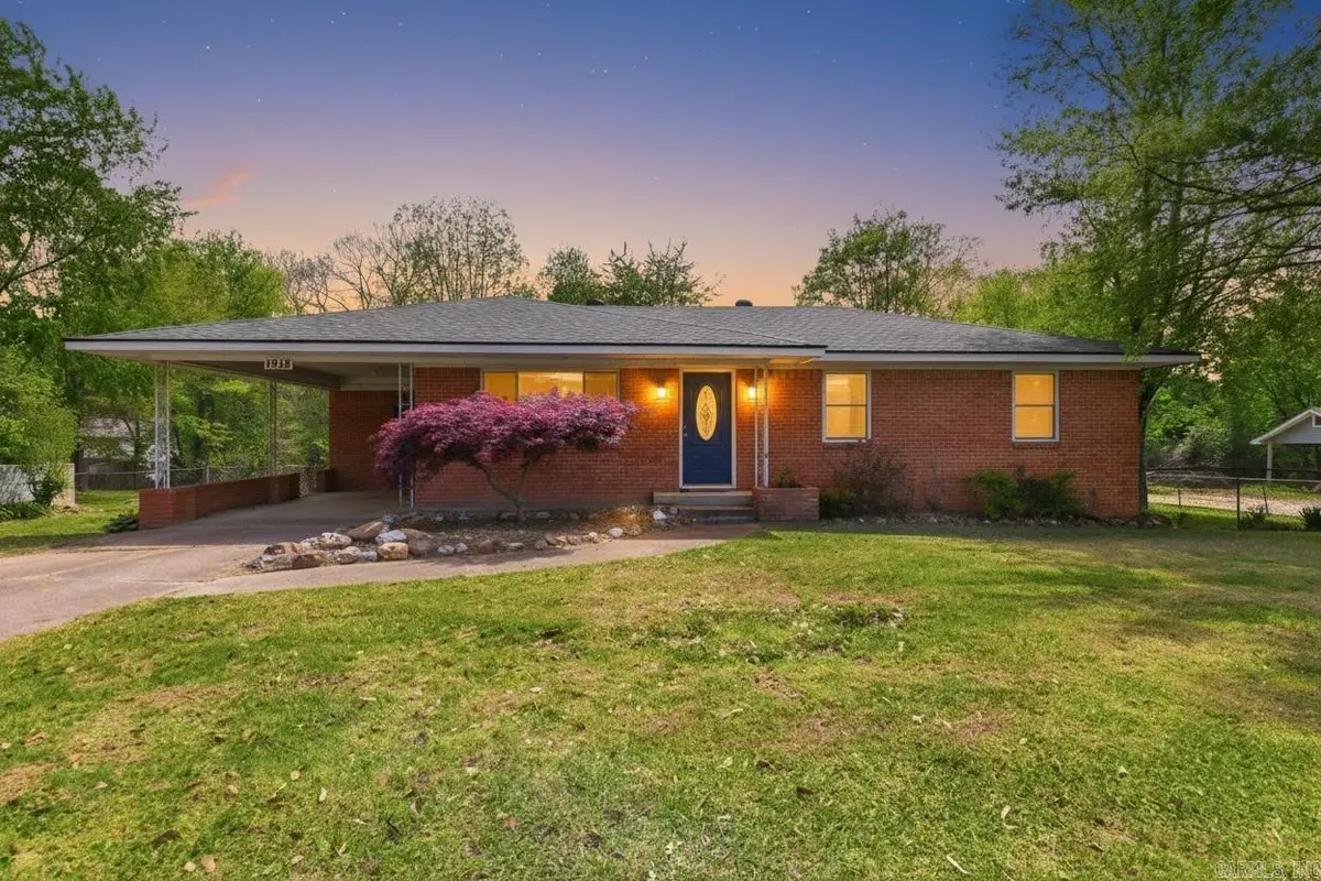 1213 N Shady Ln, Bauxite Township, AR 72015 - #1