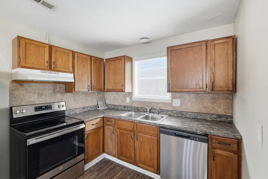 207 S Elm Street, Searcy, AR 72143 - #2