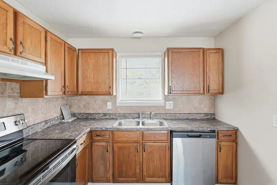 207 S Elm Street, Searcy, AR 72143 - #3