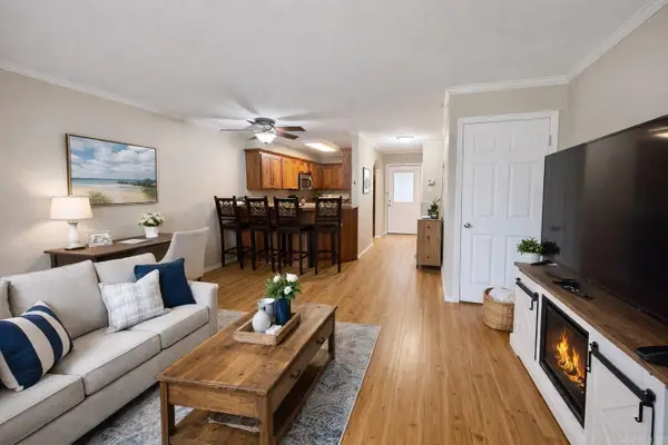 601 Dave Creek Parkway #79 Parkway #79, Fairfield Bay, AR 72088