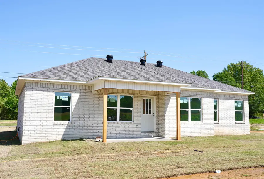 124 S Apple Street, Beebe, AR 72012 - #3