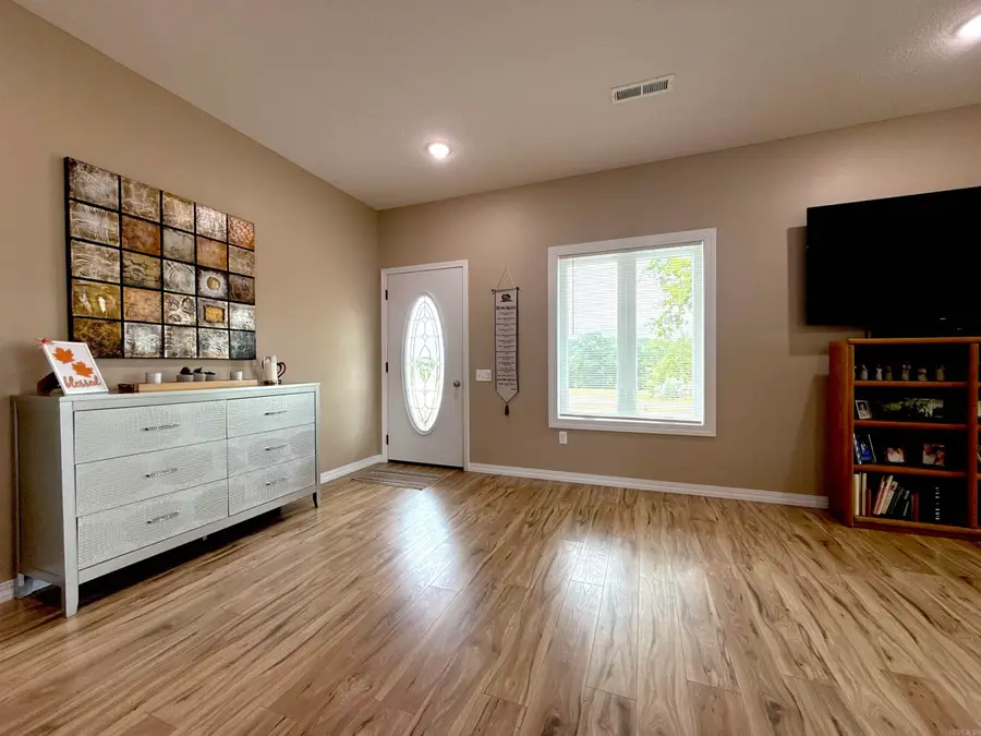 631 Spring Valley Drive, Mammoth Spring, AR 72554 - #3