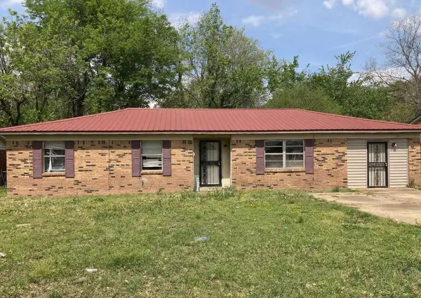 2226 W Mchaney Drive, Blytheville, AR 72315