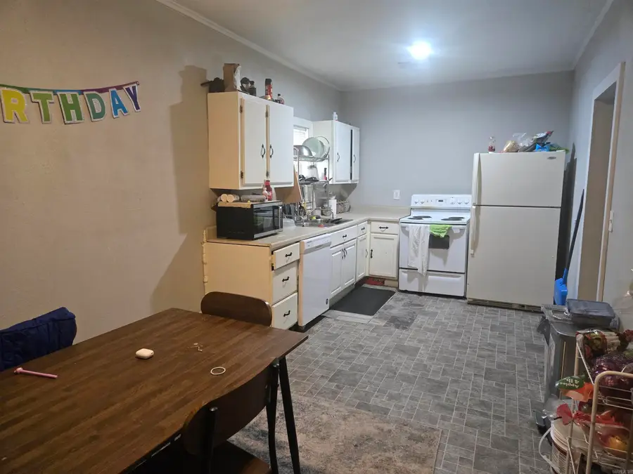 1100 E Rock Street, Morrilton, AR 72110 - #3