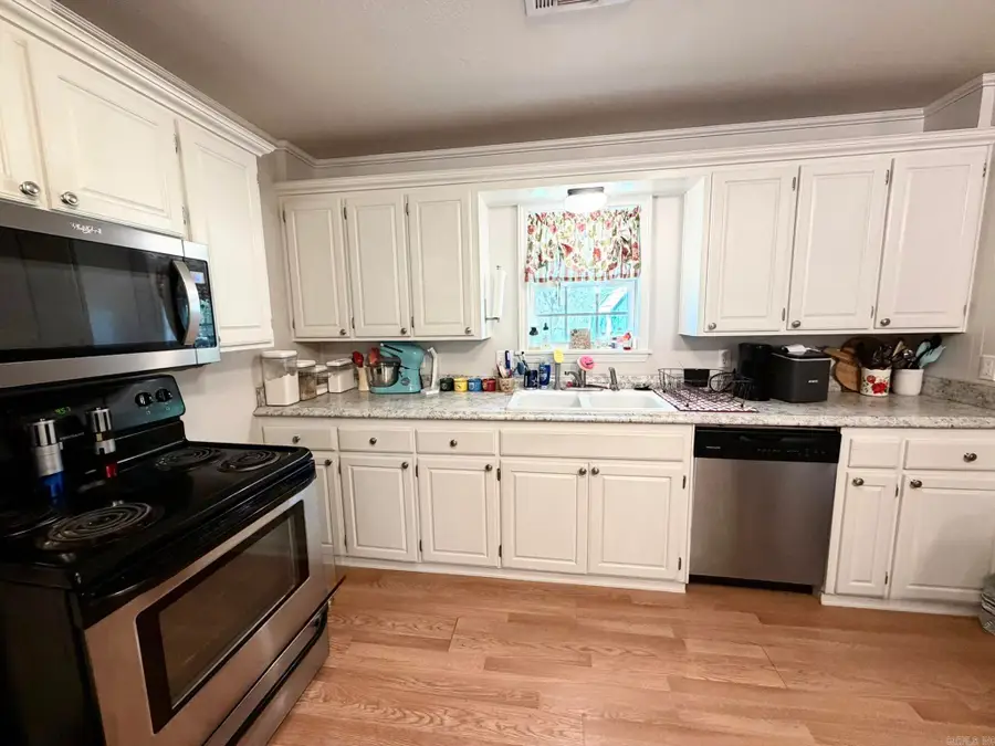 206 N Vine Street, Mountain View, AR 72560 - #2