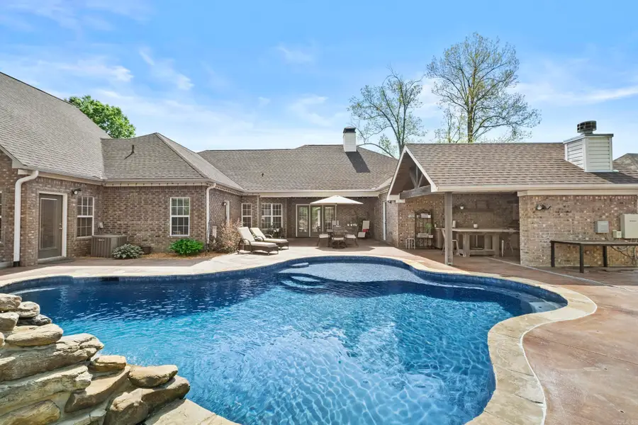 26 Turnberry Dr., Cabot, AR 72023 - #2