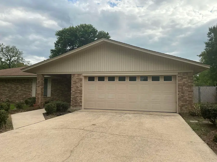 1002 Waterwell, Crossett, AR 71635 - #3