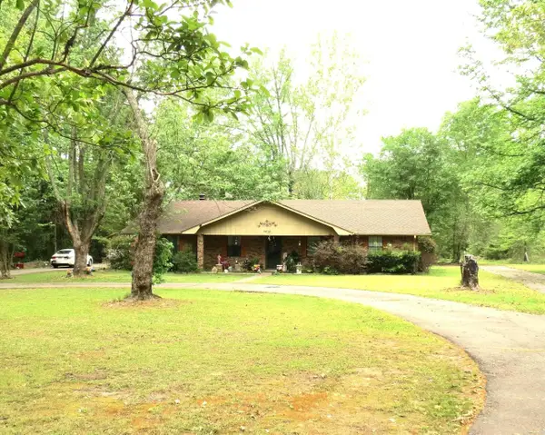 8450 Victoria Drive, Pine Bluff, AR 71603