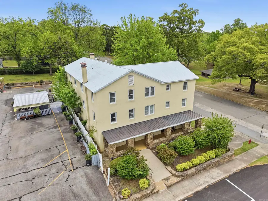 122 E Main Street #B, Heber Springs, AR 72543 - #3
