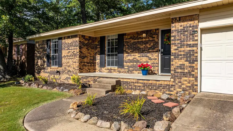 2807 Dorset Drive, Little Rock, AR 72204 - #2