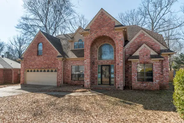 8 Edgewater Cove, Maumelle, AR 72113