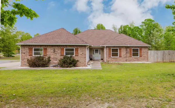 5429 Dew Trl, Bauxite, AR 72011