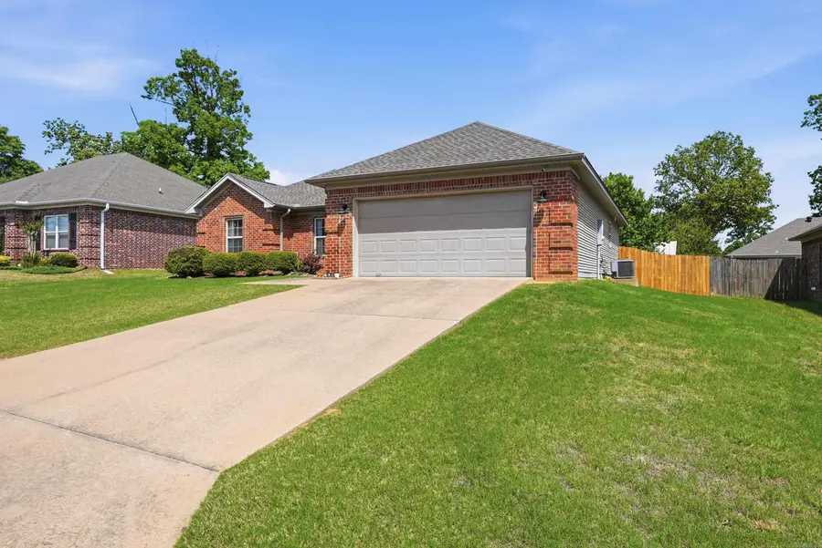 312 Sandlewood Drive, Benton, AR 72015 - #2