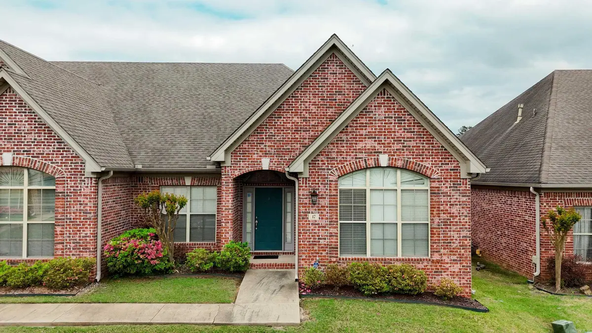 17 Chapman Ln, Little Rock, AR 72211 - #1