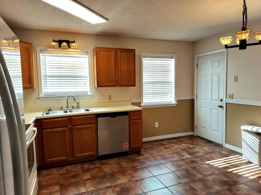 7 Killane Street, Clarksville, AR 72830 - #3