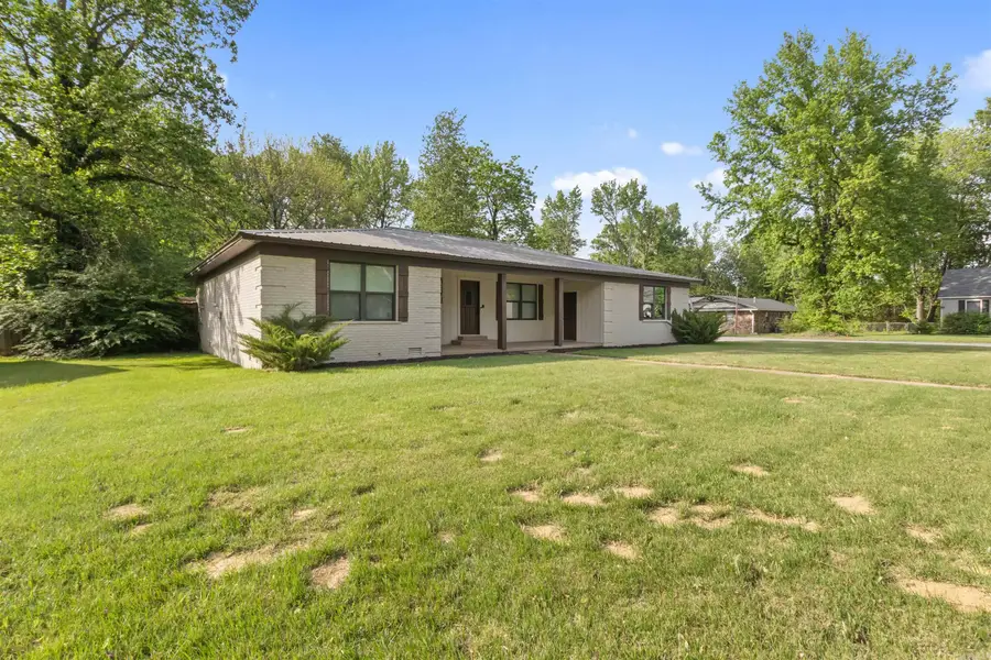 1 Foxboro Drive, Searcy, AR 72143 - #2