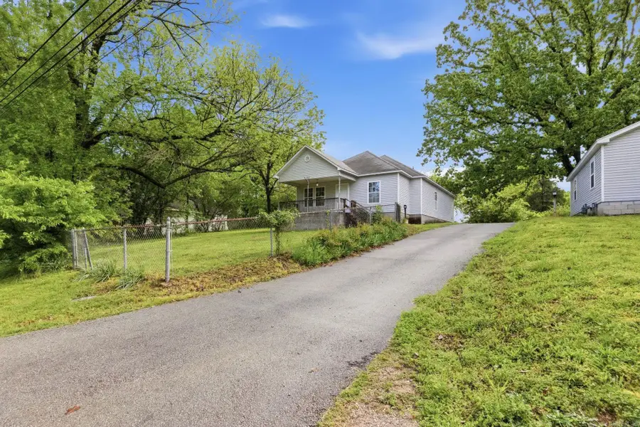 304 S 3rd St, Benton, AR 72015 - #2
