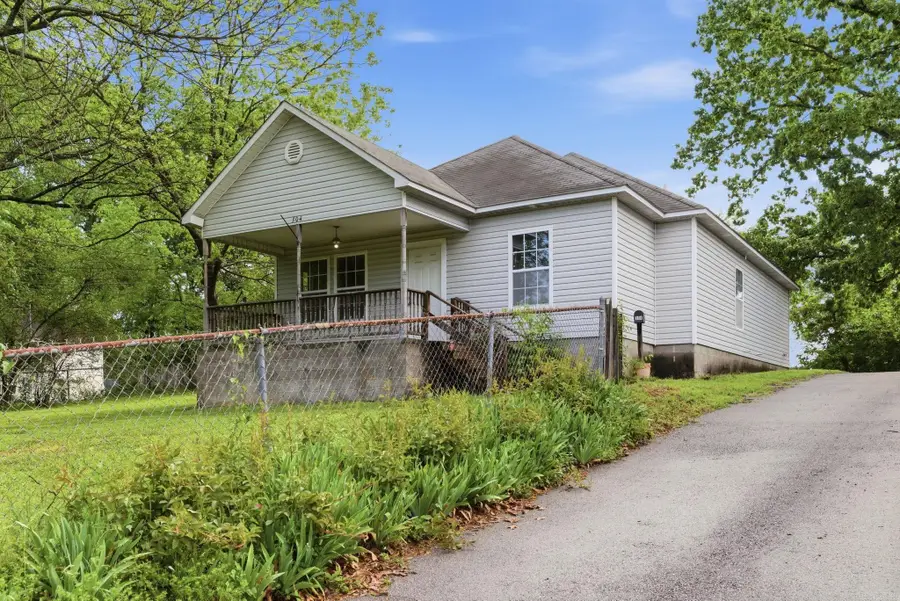 304 S 3rd St, Benton, AR 72015 - #3