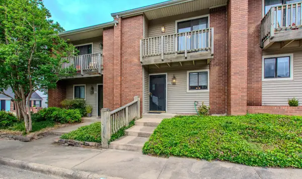 2824 Foxcroft #63 Road #63, Little Rock, AR 72227
