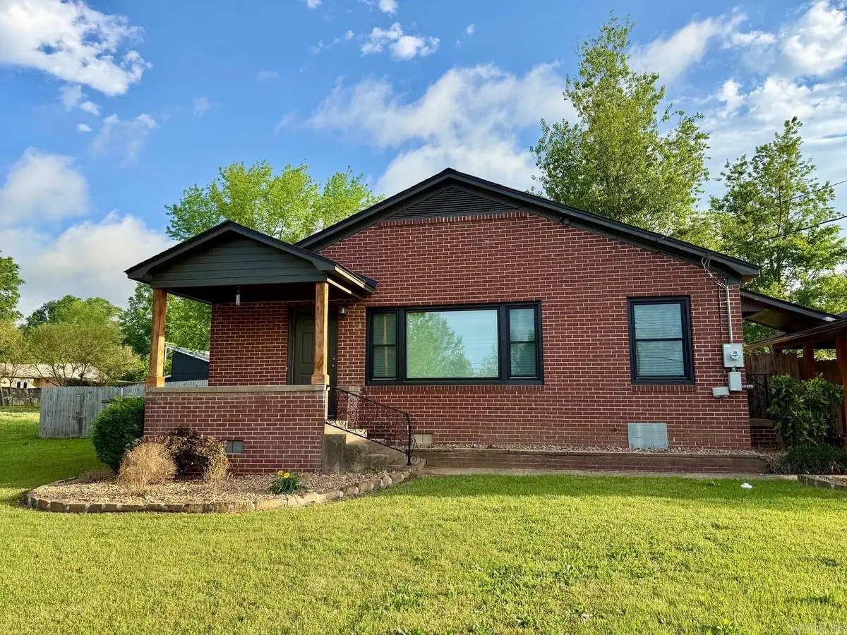 1809 Church Ave, Mena, AR 71953 - #1