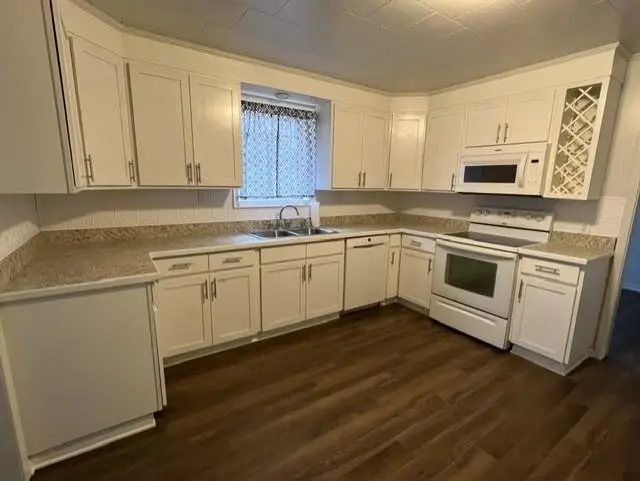 402 E 1st Street, Imboden, AR 72434 - #2