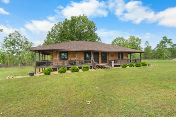 854 Hurricane Creek Rd., Melbourne, AR 72556